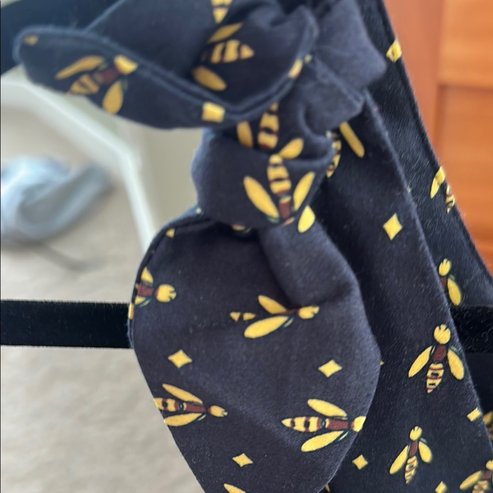 Elegant Black and Yellow Patterned Dress - Picture 7 of 7